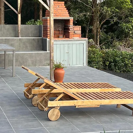 Semesterbostad Casa Picobello Calheta de Nesquim