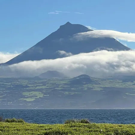 Semesterbostad Casa Picobello Calheta de Nesquim